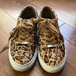 Size 8 Leopard J slides